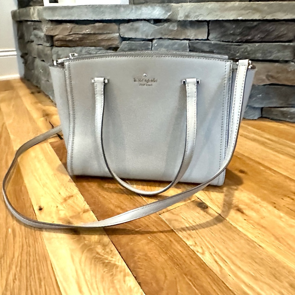 Kate Spade bag! Brand new W/O tags. Nude/Greige in color.